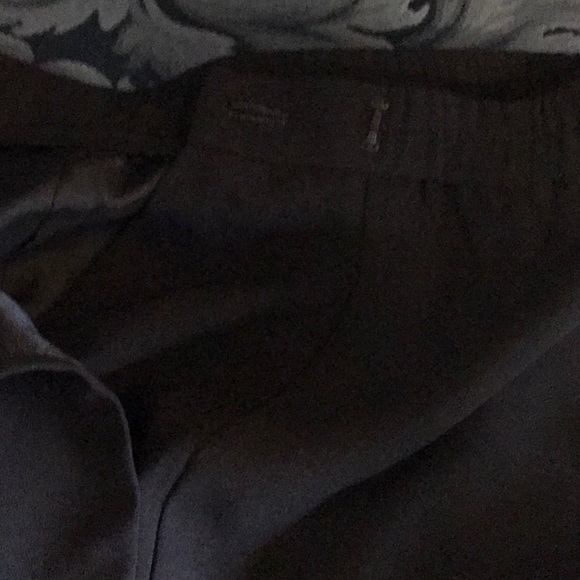 Talbots crepe style black dress pants. Size 8.NWOT - Picture 11 of 11